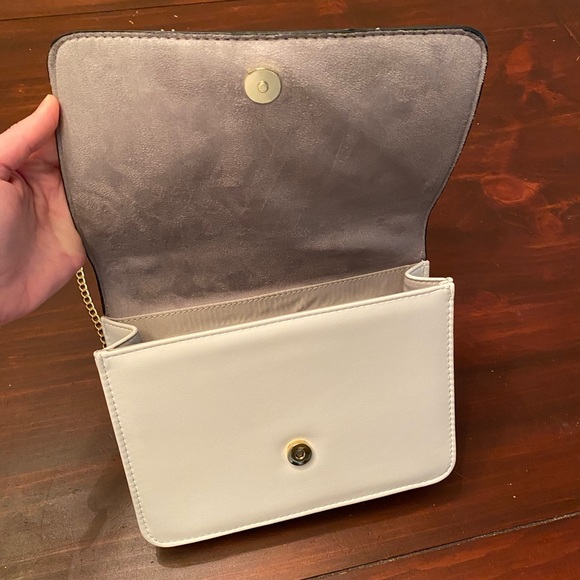 Gianni Bini CrossBody - Picture 2 of 4